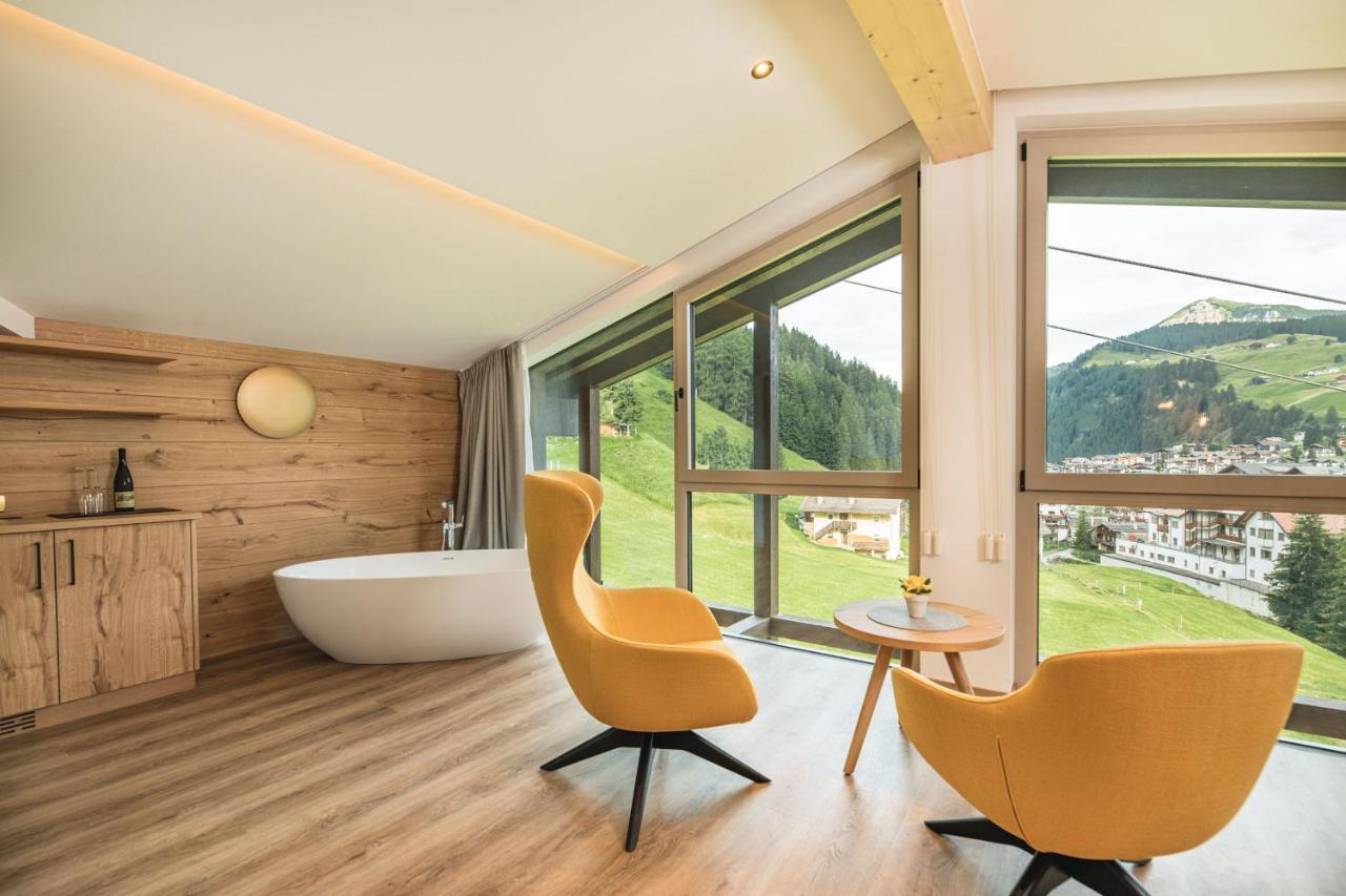 Garni Hotel Miara - Your Dolomites Home Selva di Val Gardena Bagian luar foto