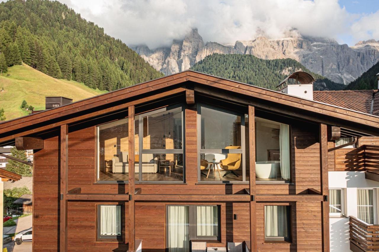 Garni Hotel Miara - Your Dolomites Home Selva di Val Gardena Bagian luar foto