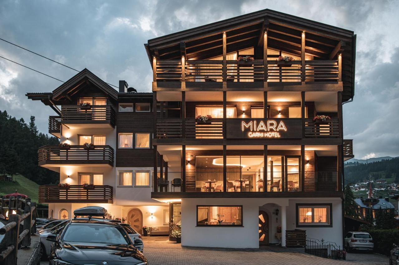 Garni Hotel Miara - Your Dolomites Home Selva di Val Gardena Bagian luar foto